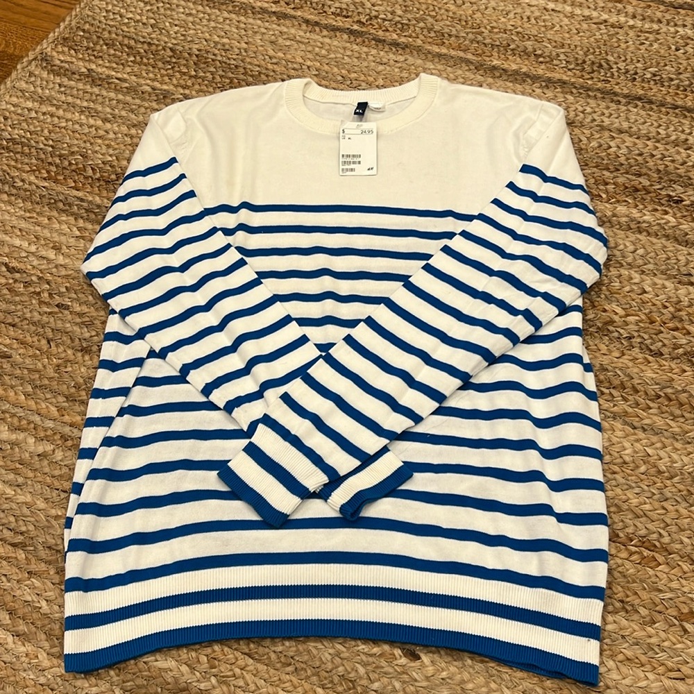 New H & M Men Sweater - Crew Neck